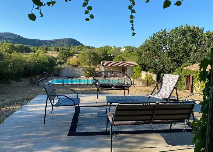 Maison De Famille Avec Piscine, Nord Uzes Villa